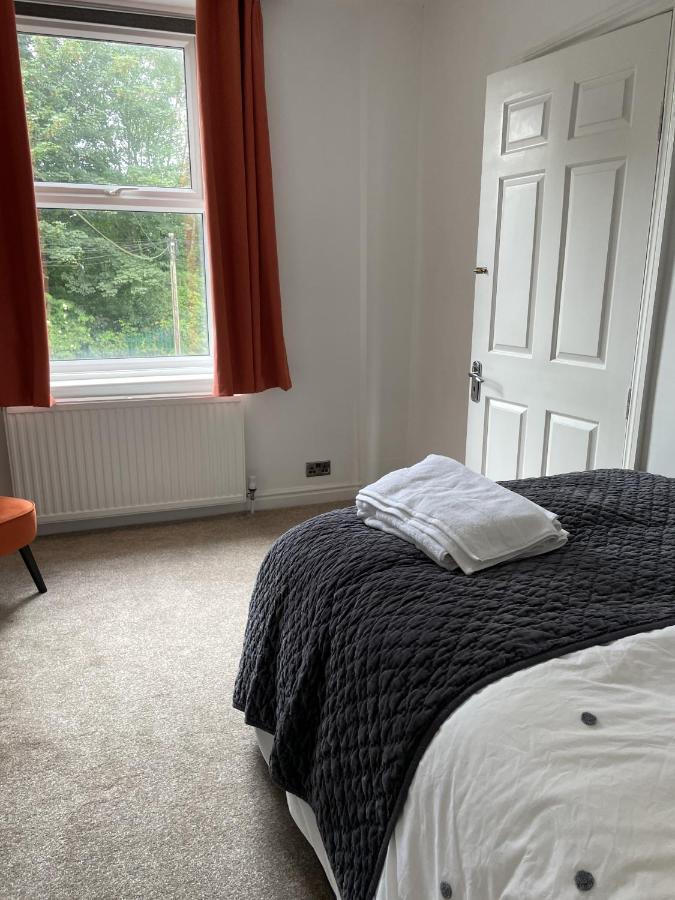 4 Bedroom House In Harrogate Town Centre Exterior foto
